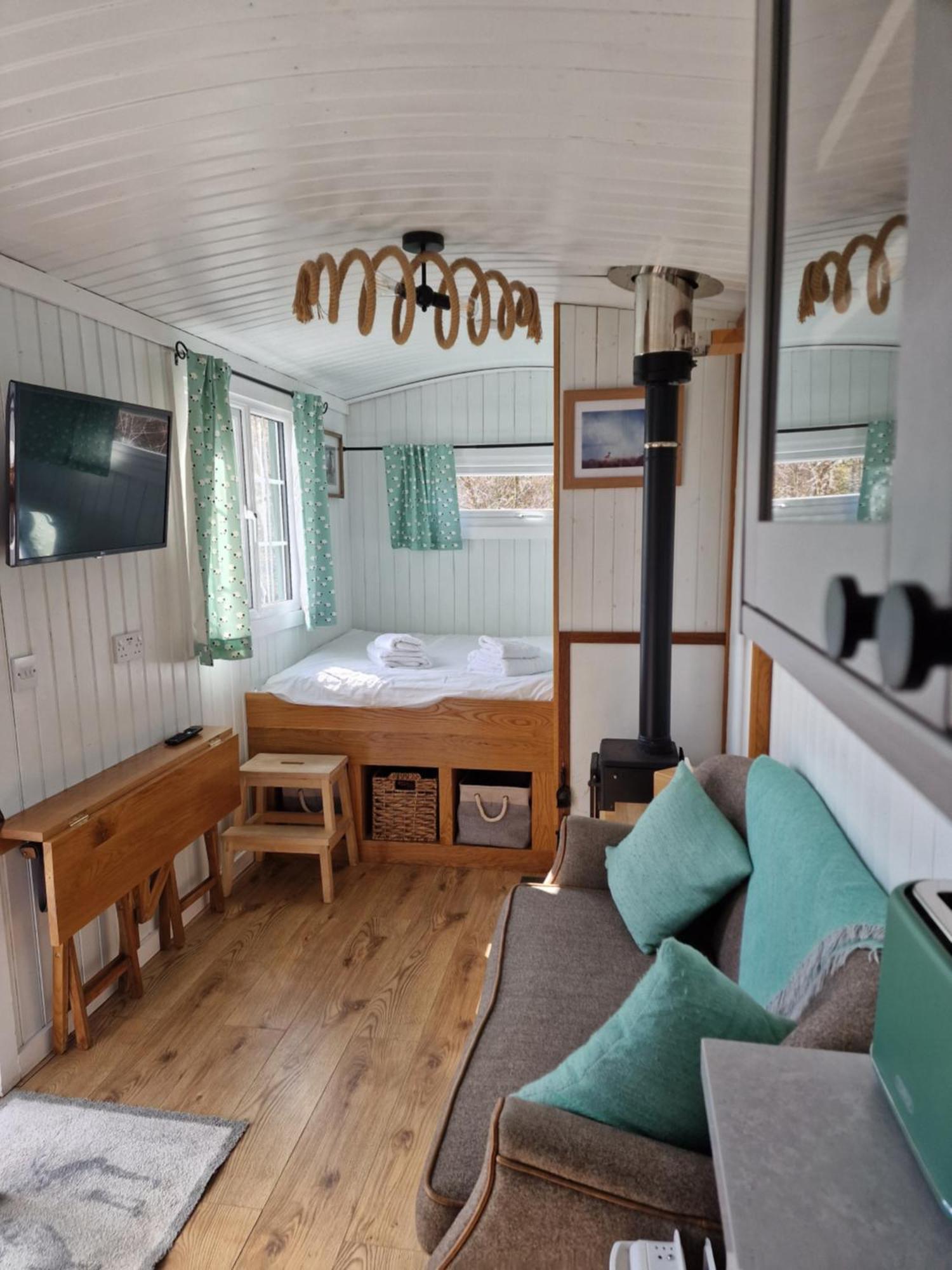 Dalnoid Cottages & Treehouses Nr Glenshee Kültér fotó
