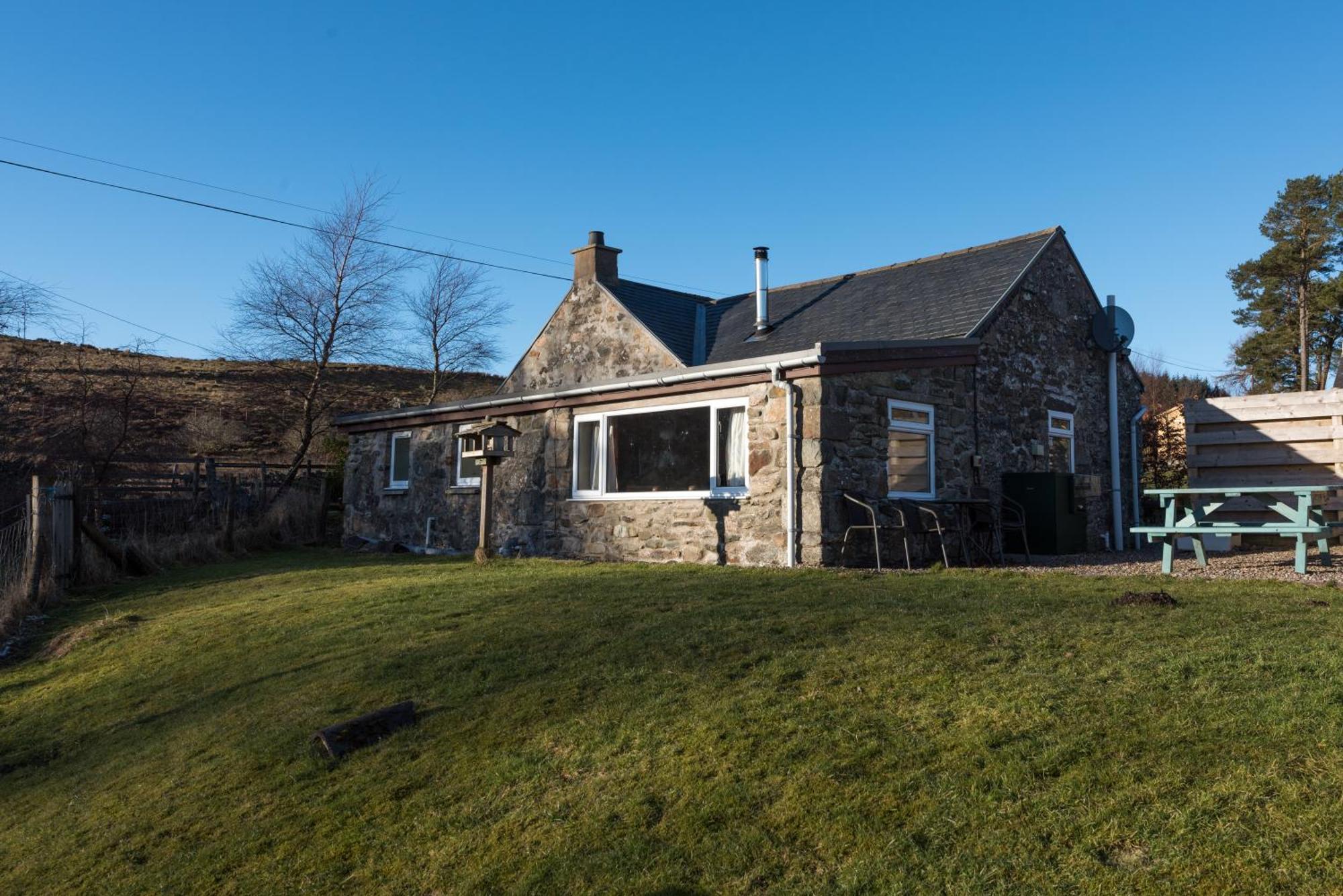 Dalnoid Cottages & Treehouses Nr Glenshee Kültér fotó